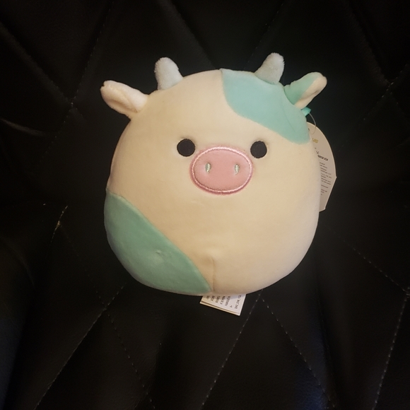 Squishmallows | Toys | Squishmallow Cow 